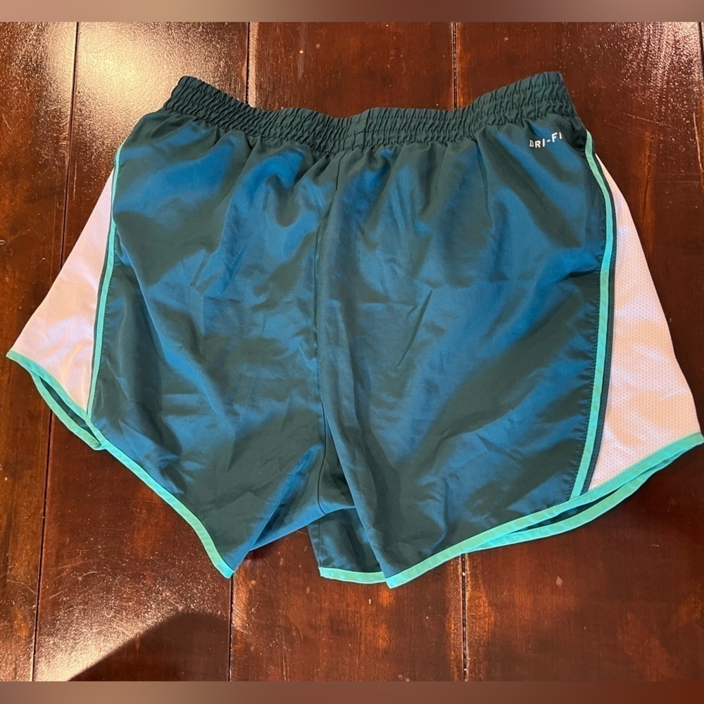 B5.2 Nike Womenās Lined Running Shorts Geode Teal/Clear Jade/White - Picture 4 of 4